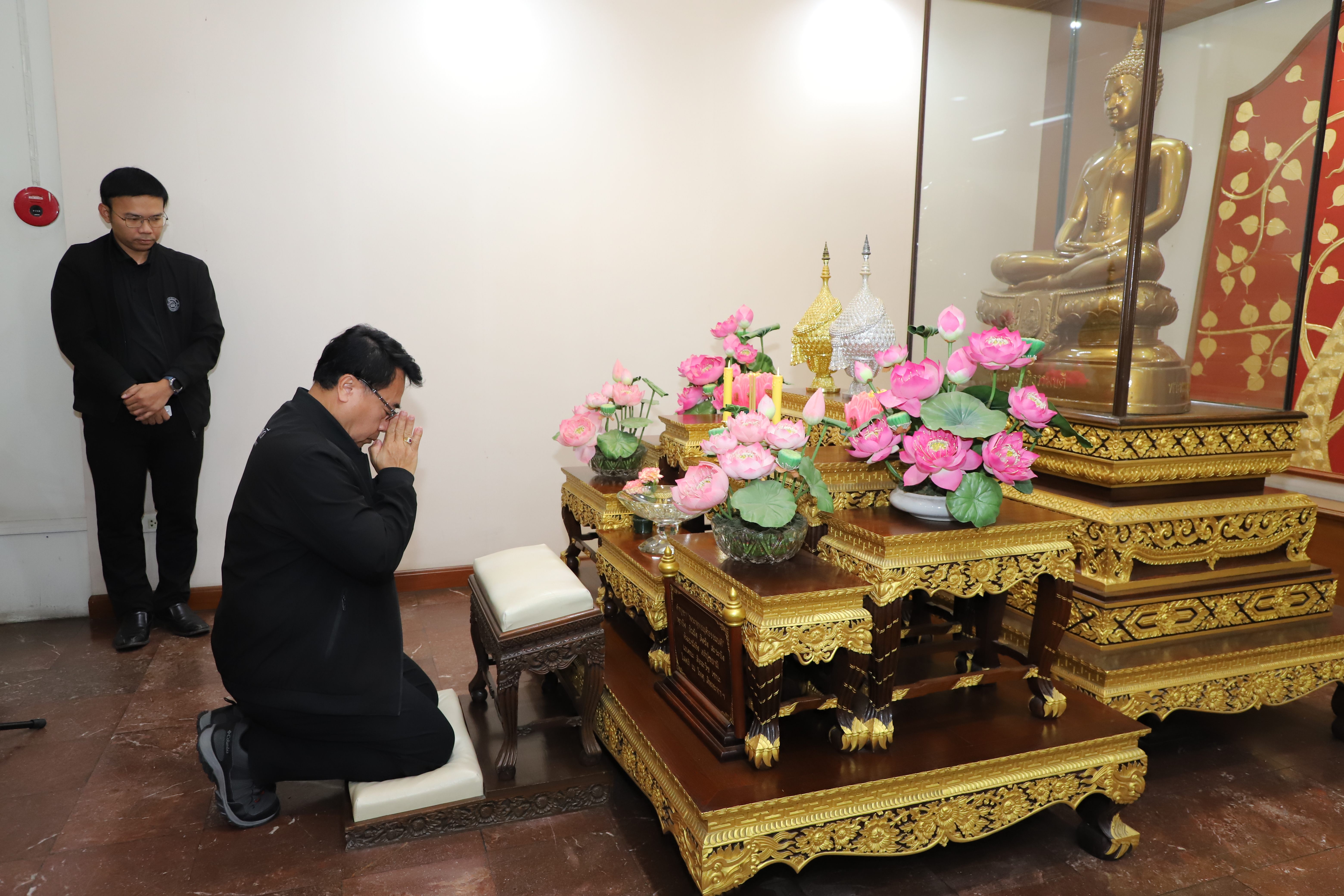 กรมบังคับคดี จัดกิจกรรมทำบุญตักบาตร ประจำเดือนมีนาคม 2569